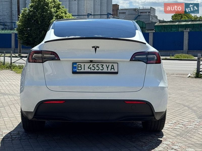 Внедорожник / Кроссовер Tesla Model Y 2024 в Днепре