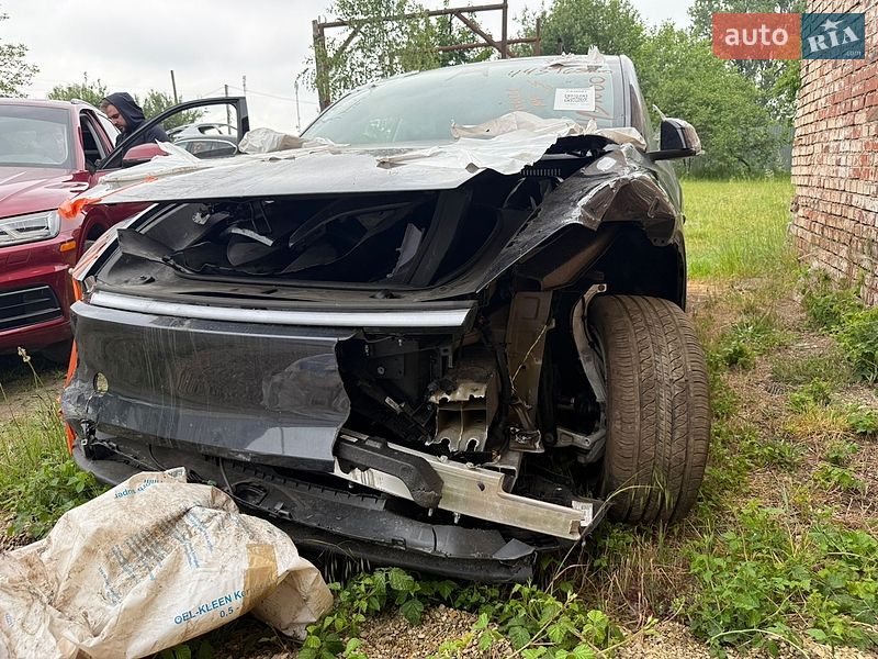 Внедорожник / Кроссовер Tesla Model Y 2025 в Самборе