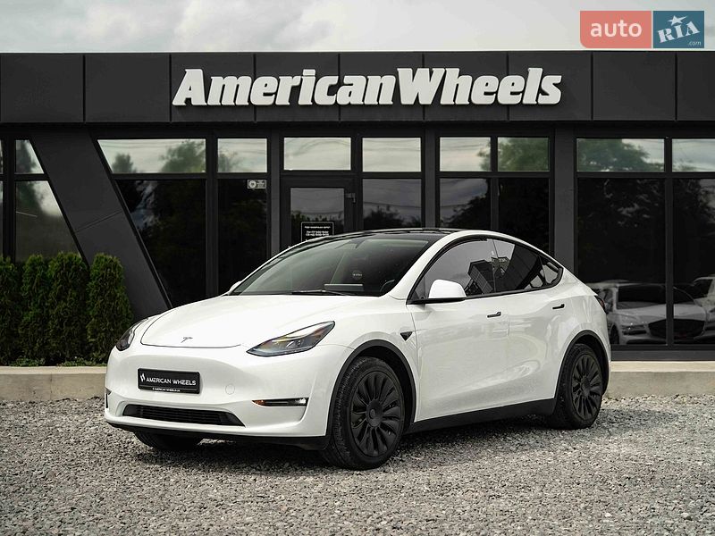 Tesla Model Y 2023