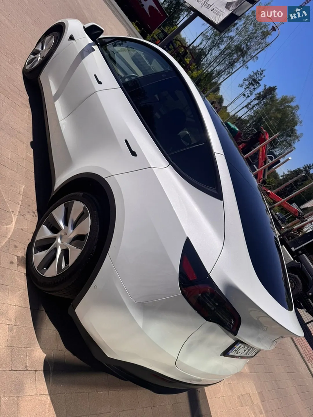 2021 Tesla Model Y - мініатюра 5