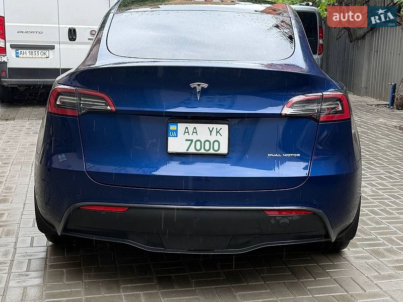 Позашляховик / Кросовер Tesla Model Y 2021 в Києві