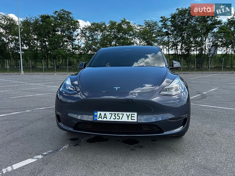 Позашляховик / Кросовер Tesla Model Y 2023 в Дніпрі фото 3 Позашляховик / Кросовер Tesla Model Y 2023 в Дніпрі