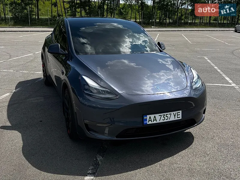 Tesla Model Y