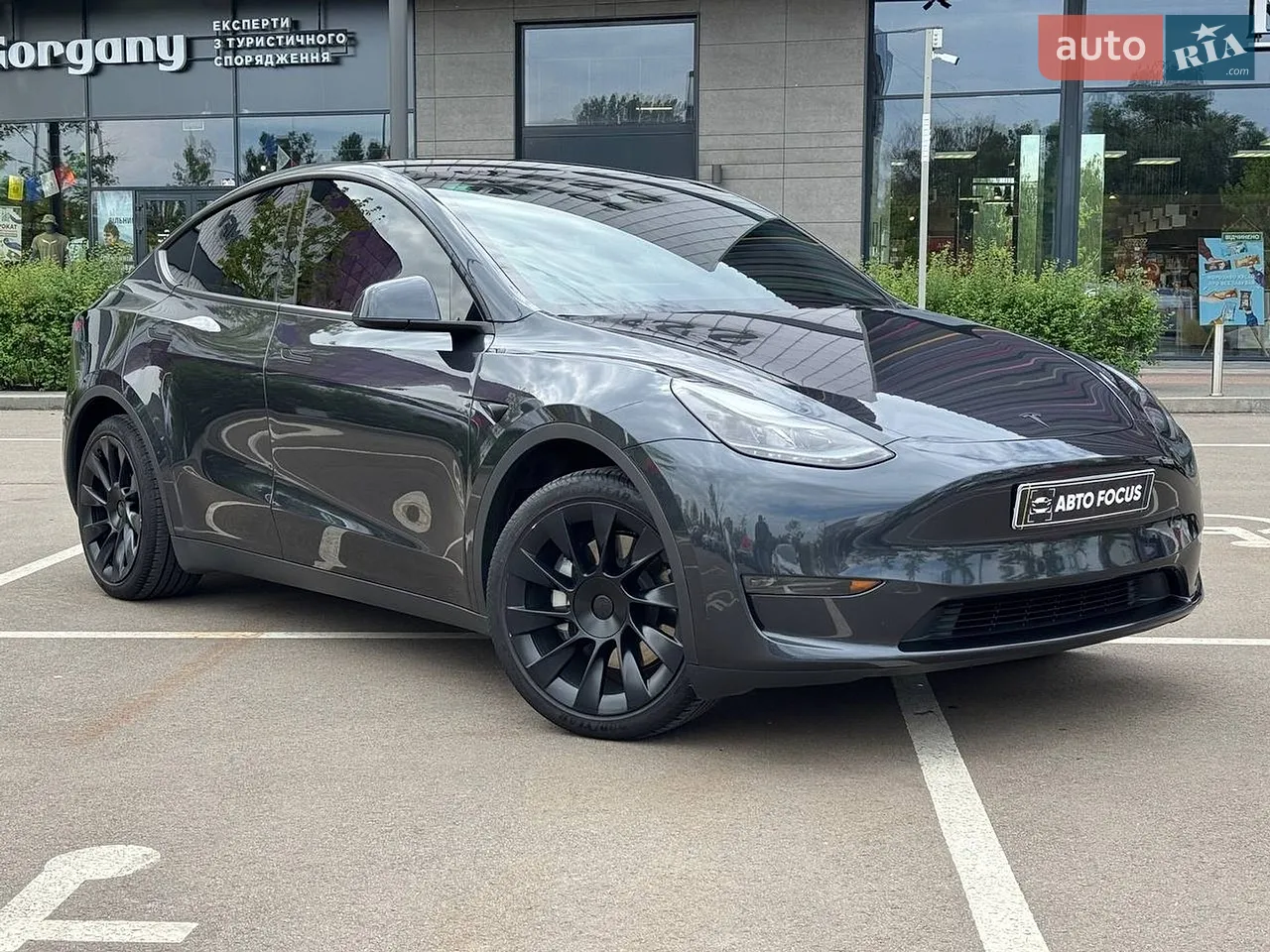 2025 Tesla Model Y - мініатюра 26