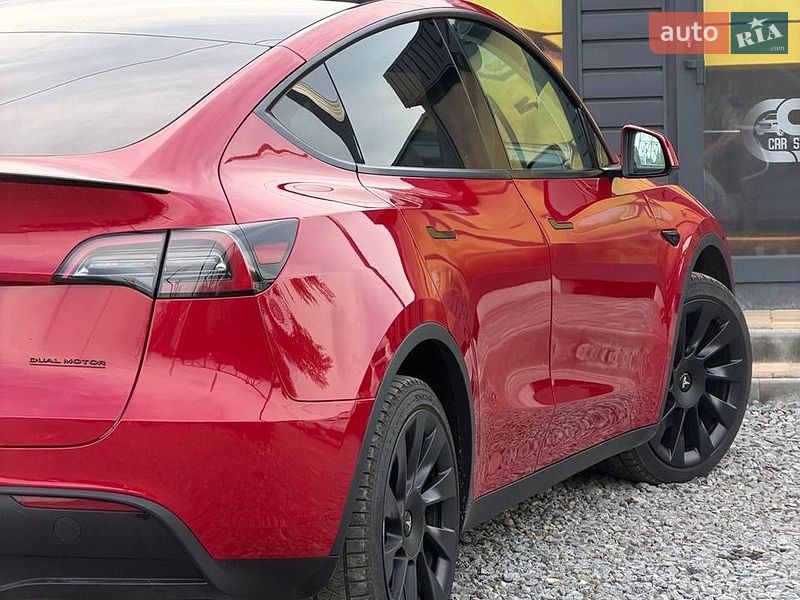 Внедорожник / Кроссовер Tesla Model Y 2023 в Стрые
