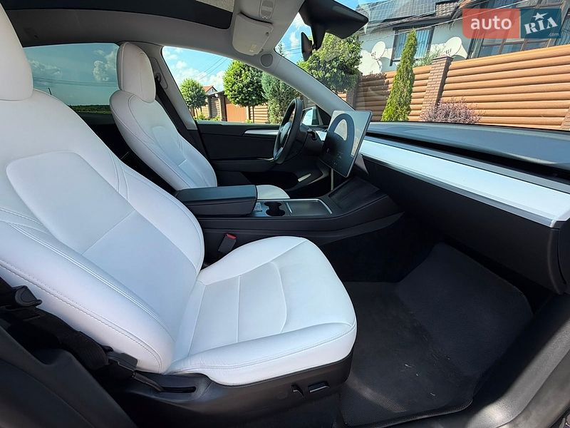 Внедорожник / Кроссовер Tesla Model Y 2023 в Борисполе