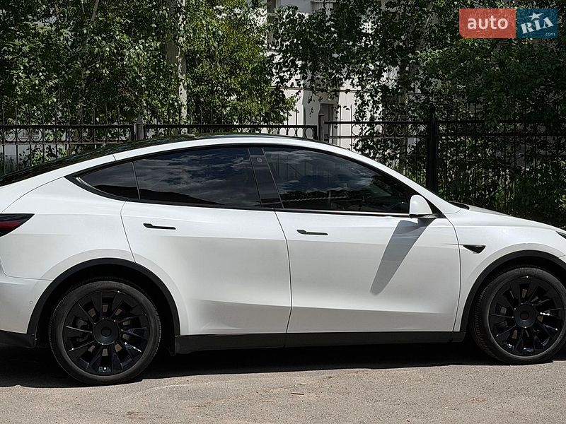 Внедорожник / Кроссовер Tesla Model Y 2022 в Харькове