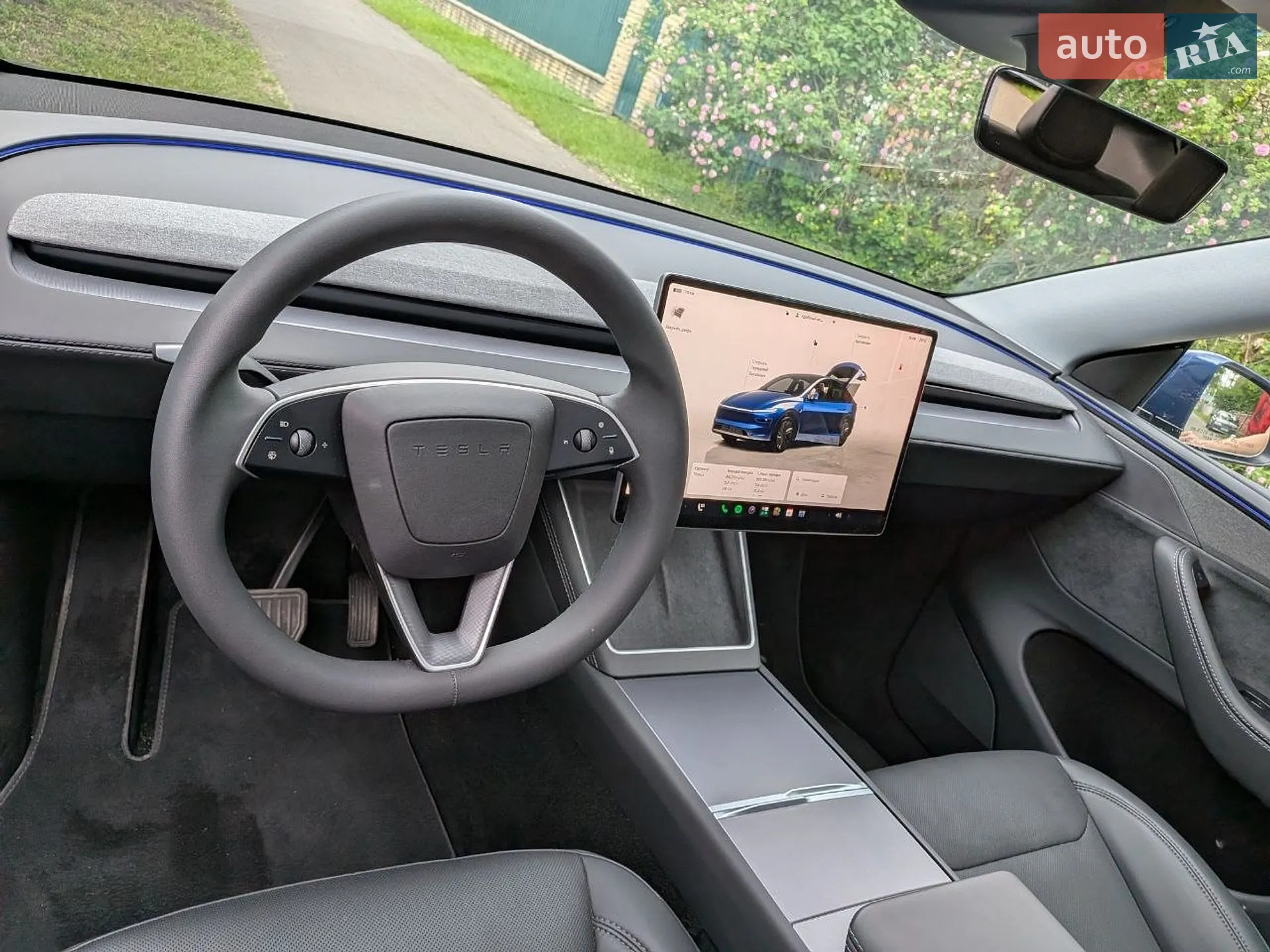 2025 Tesla Model Y - мініатюра 5