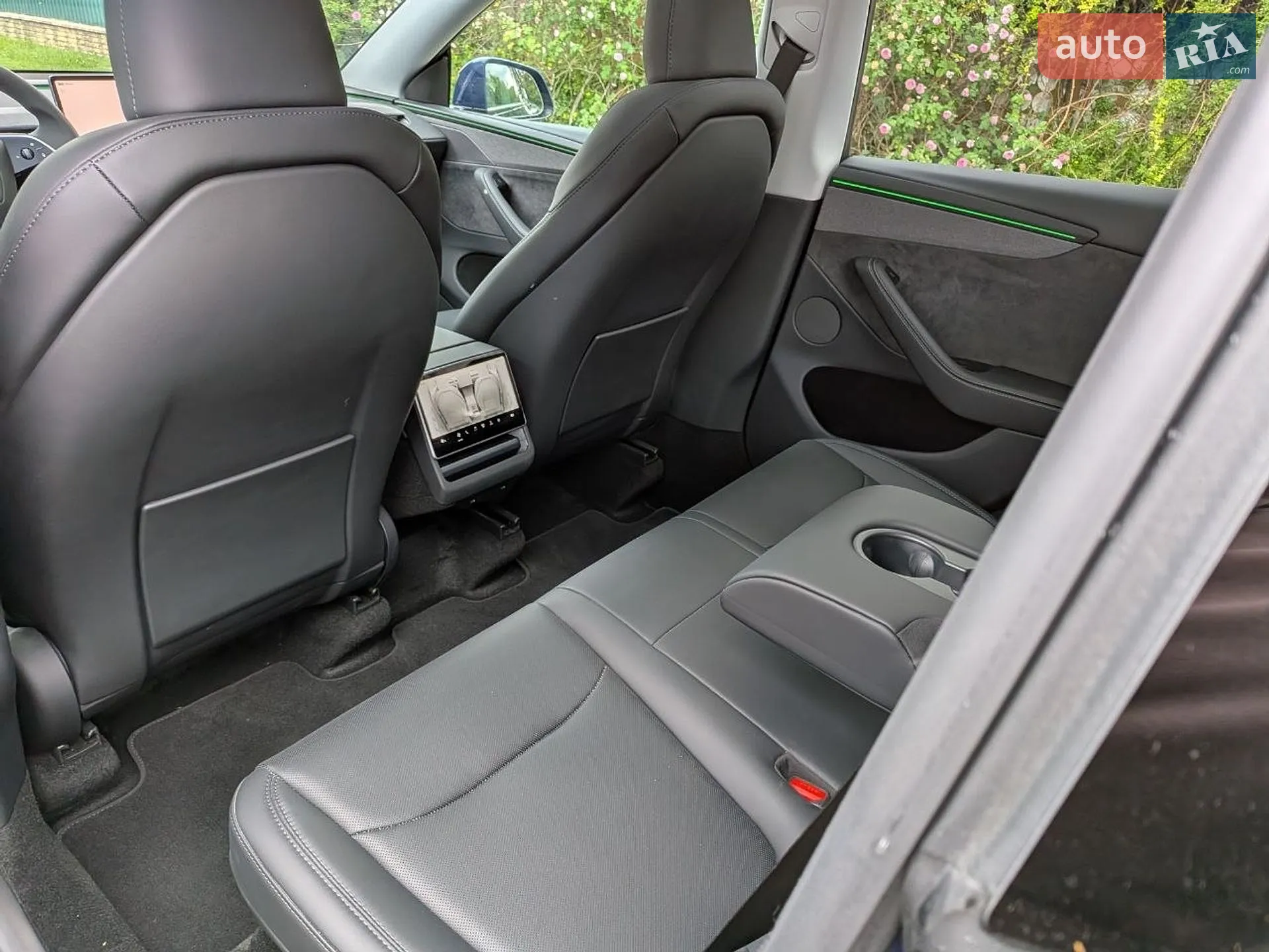 2025 Tesla Model Y - мініатюра 7