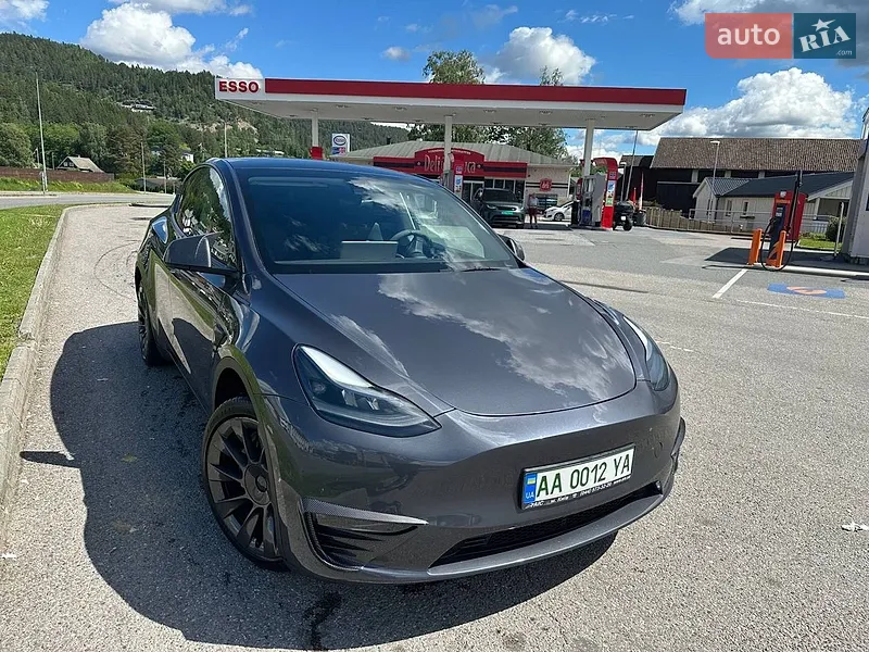 Tesla Model Y