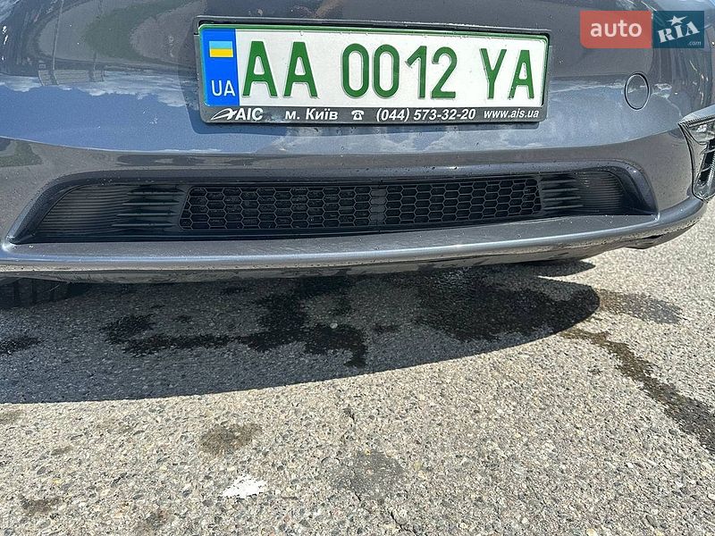 Позашляховик / Кросовер Tesla Model Y 2023 в Києві