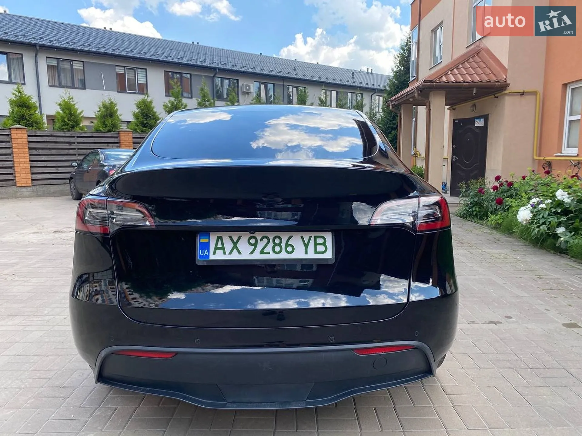 2020 Tesla Model Y - мініатюра 3