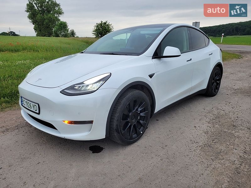 Tesla Model Y 2020