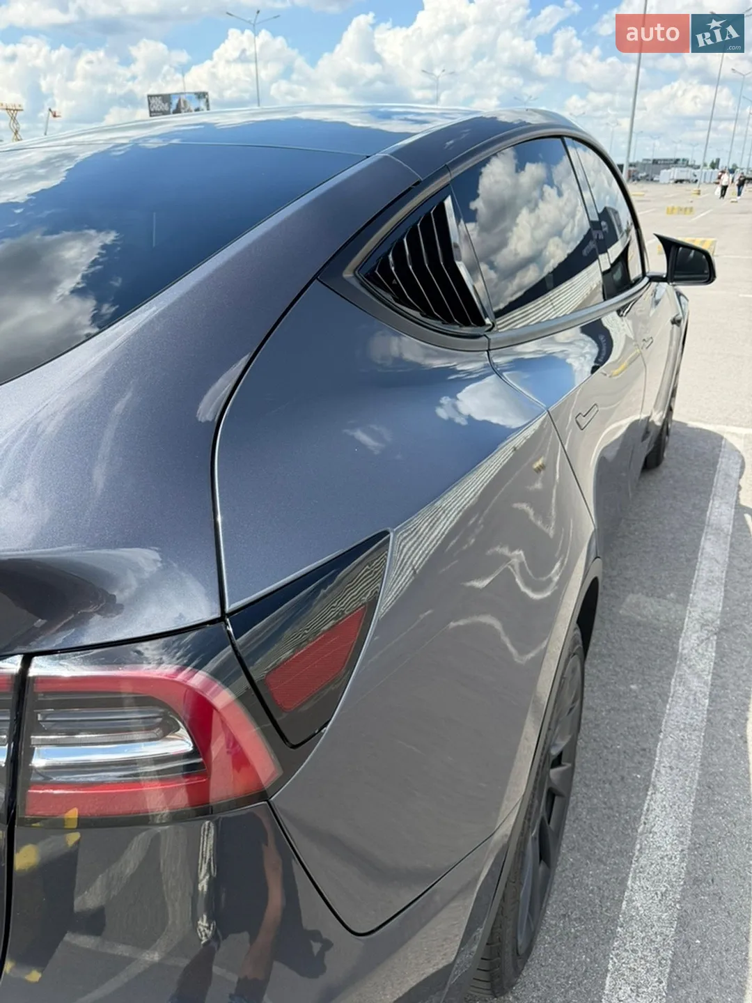 2021 Tesla Model Y - мініатюра 3