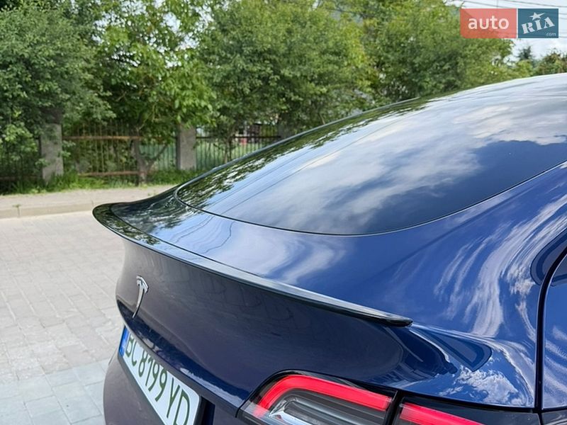 Позашляховик / Кросовер Tesla Model Y 2023 в Львові