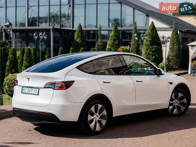 Внедорожник / Кроссовер Tesla Model Y 2022 в Стрые