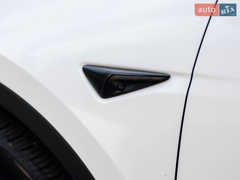 Внедорожник / Кроссовер Tesla Model Y 2022 в Стрые