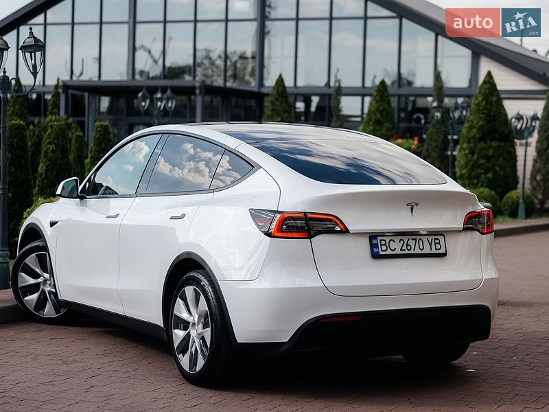 Внедорожник / Кроссовер Tesla Model Y 2022 в Стрые
