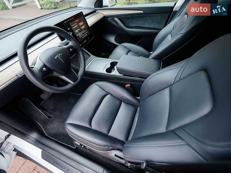 Внедорожник / Кроссовер Tesla Model Y 2022 в Стрые