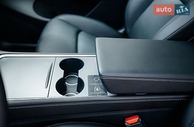 Внедорожник / Кроссовер Tesla Model Y 2022 в Стрые