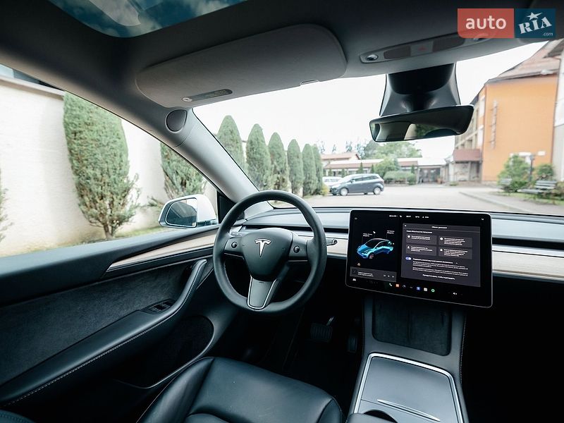 Внедорожник / Кроссовер Tesla Model Y 2022 в Стрые