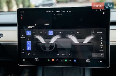Внедорожник / Кроссовер Tesla Model Y 2022 в Стрые