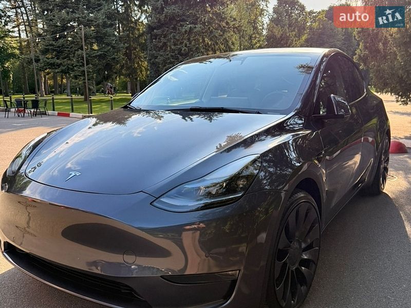 Tesla Model Y 2021