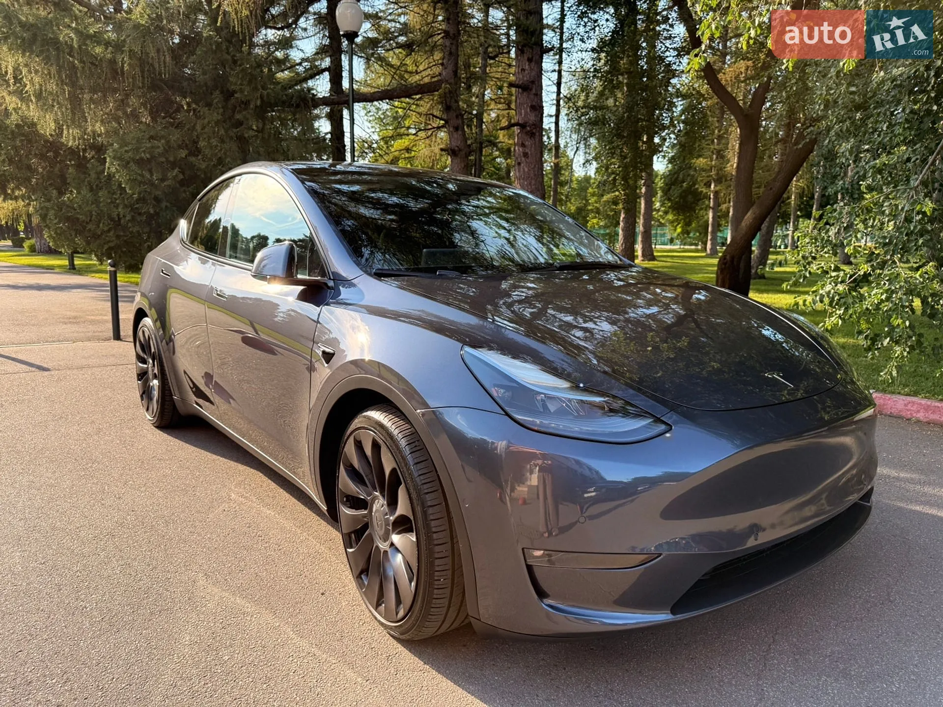 2021 Tesla Model Y - мініатюра 4