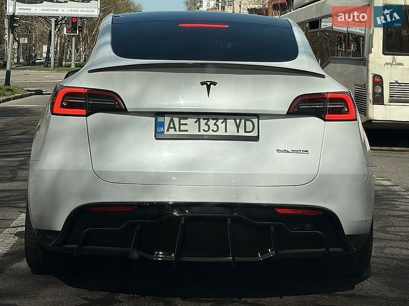 Позашляховик / Кросовер Tesla Model Y 2022 в Дніпрі
