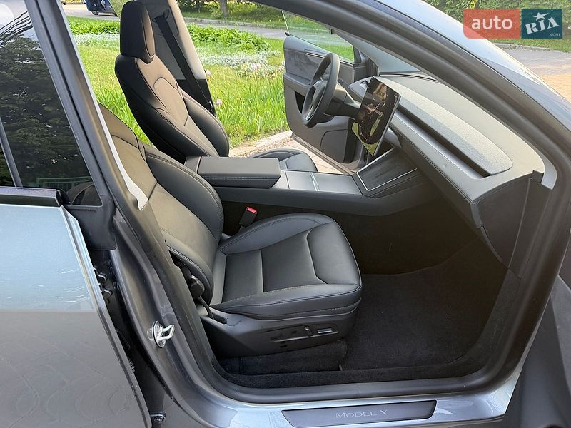 Внедорожник / Кроссовер Tesla Model Y 2025 в Виннице