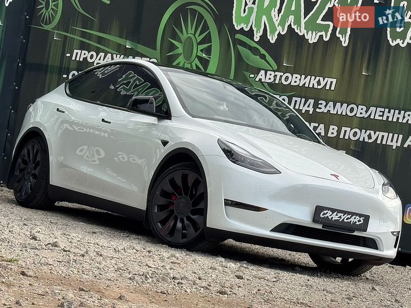 Позашляховик / Кросовер Tesla Model Y 2024 в Харкові фото 2 Позашляховик / Кросовер Tesla Model Y 2024 в Харкові