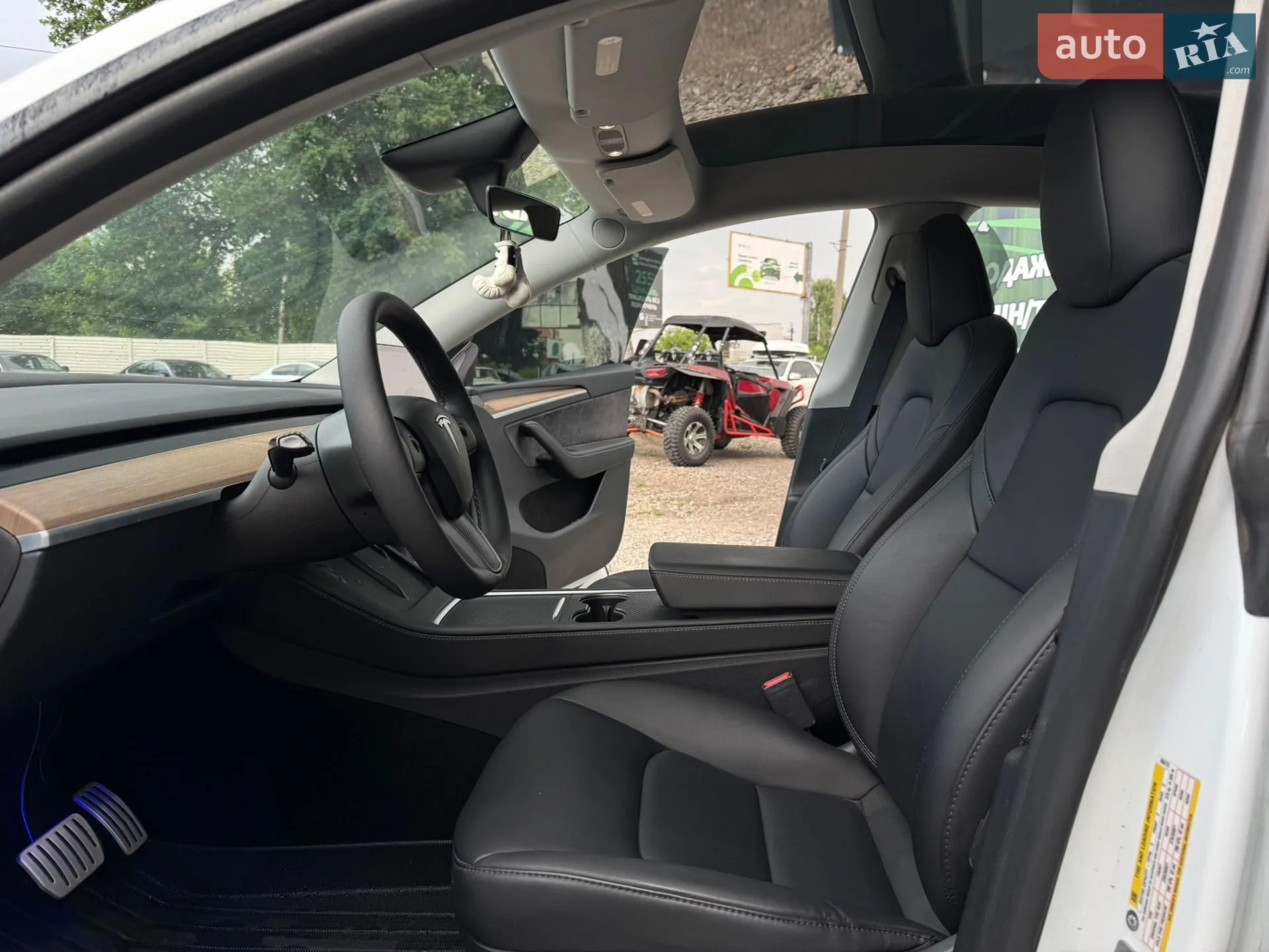 2024 Tesla Model Y - мініатюра 9