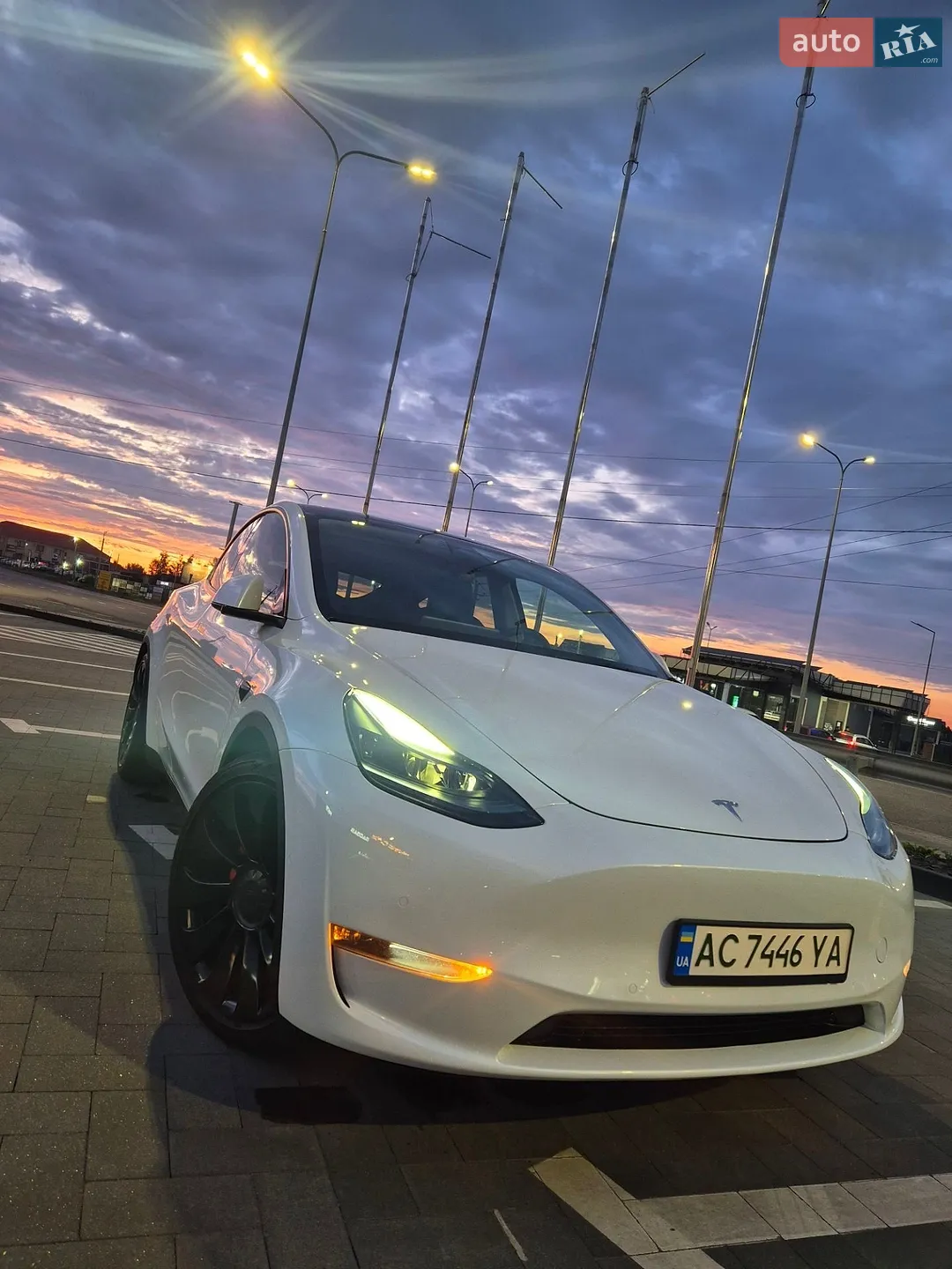 2022 Tesla Model Y - мініатюра 4