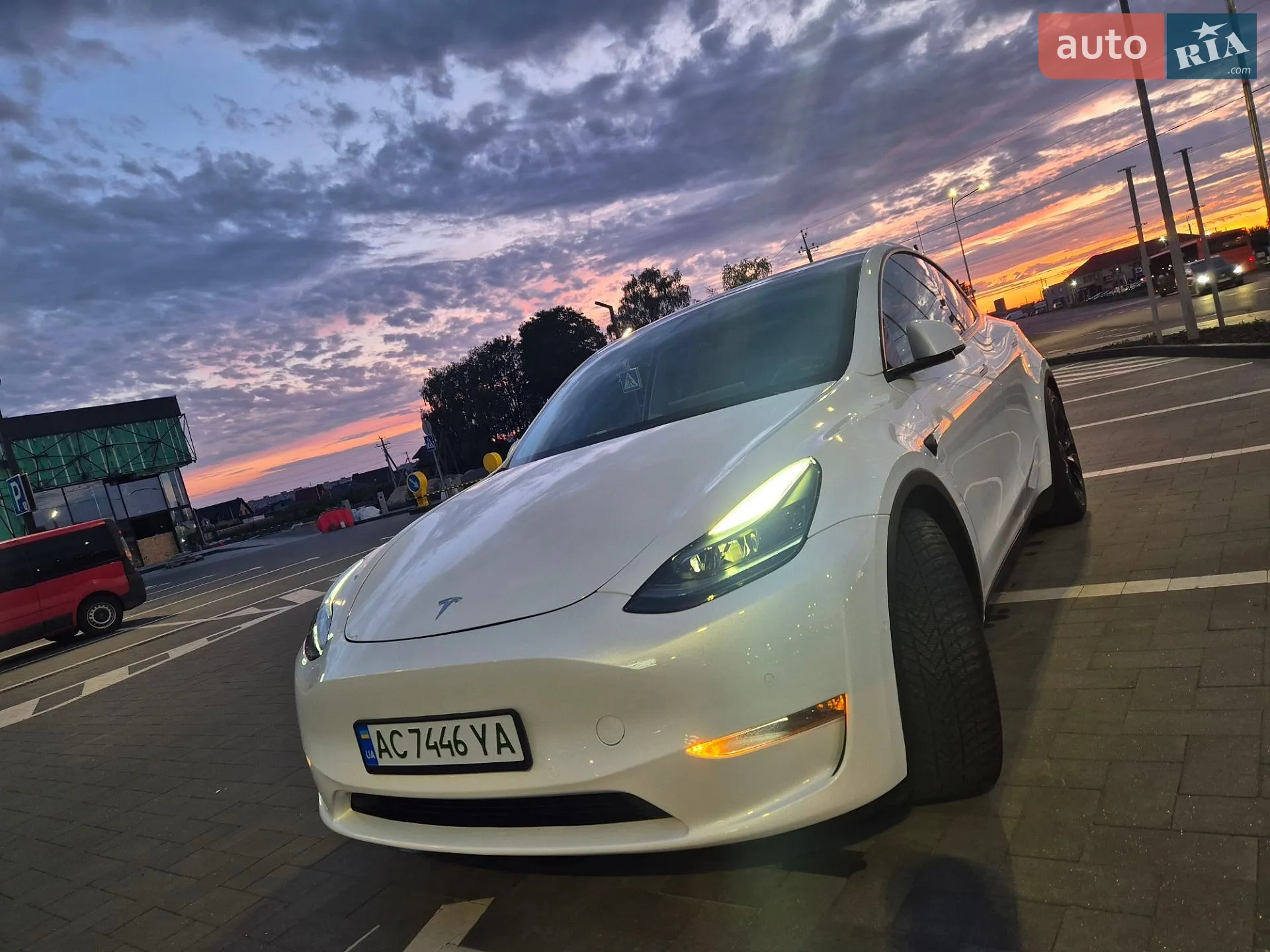 2022 Tesla Model Y - мініатюра 2