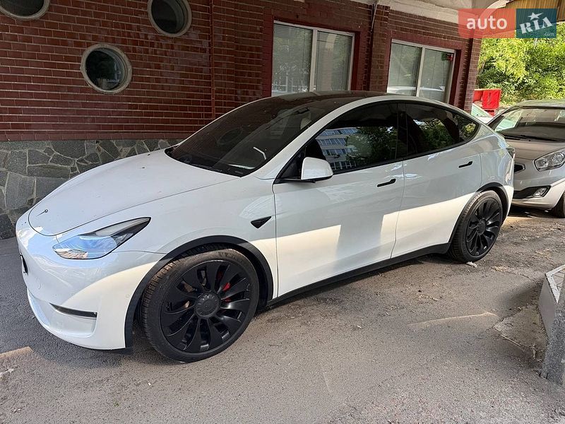 Tesla Model Y 2020
