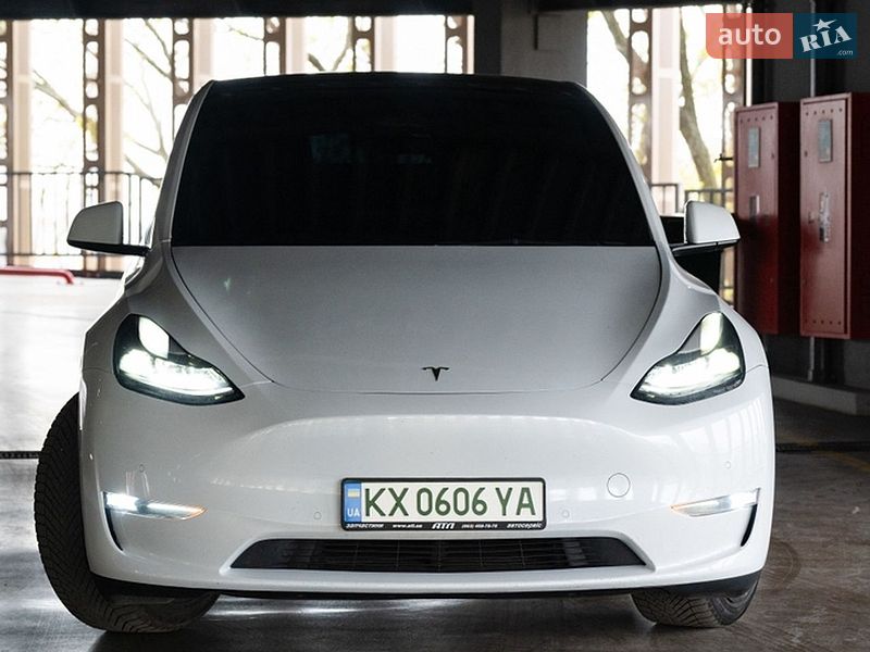 Позашляховик / Кросовер Tesla Model Y 2021 в Харкові