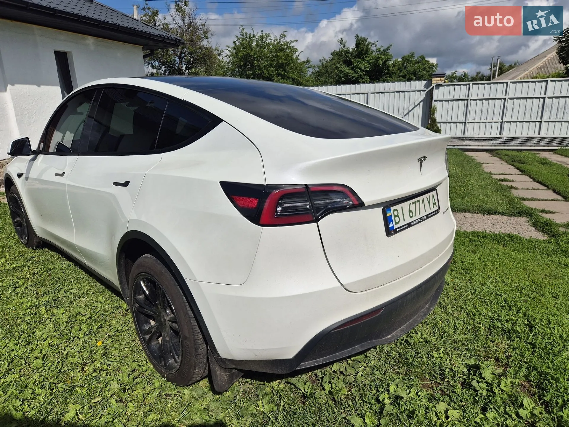 2022 Tesla Model Y - мініатюра 2