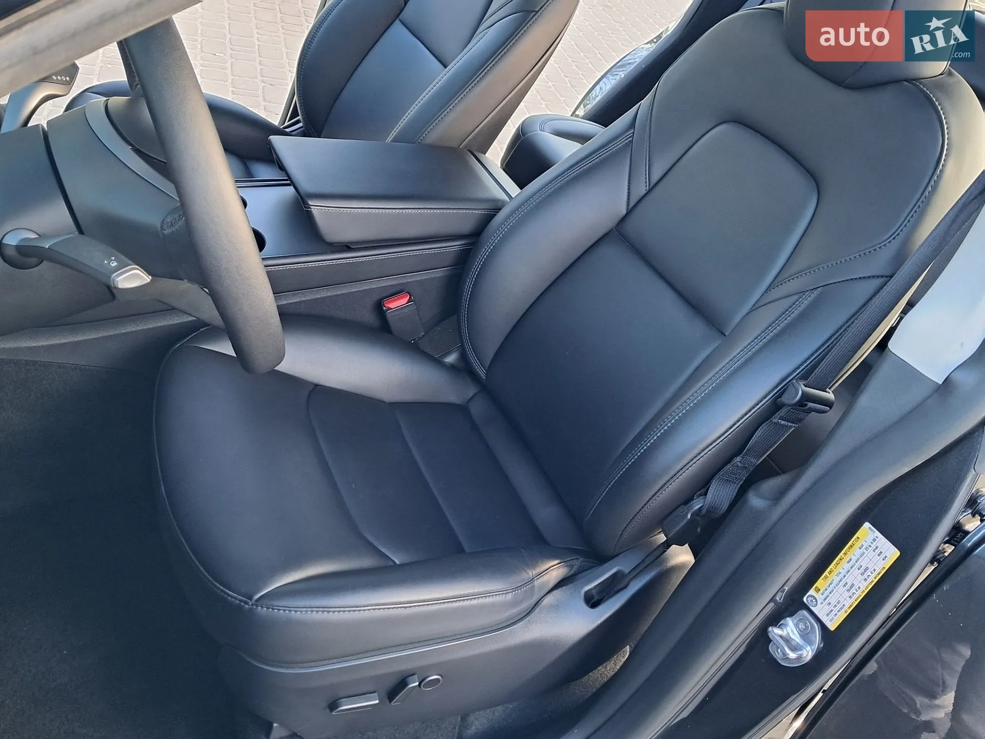 2024 Tesla Model Y - мініатюра 32