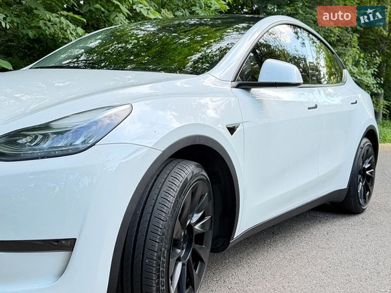 Позашляховик / Кросовер Tesla Model Y 2023 в Одесі фото 8 Позашляховик / Кросовер Tesla Model Y 2023 в Одесі