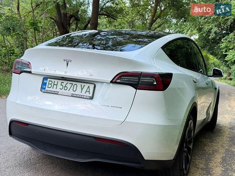 Позашляховик / Кросовер Tesla Model Y 2023 в Одесі фото 15 Позашляховик / Кросовер Tesla Model Y 2023 в Одесі