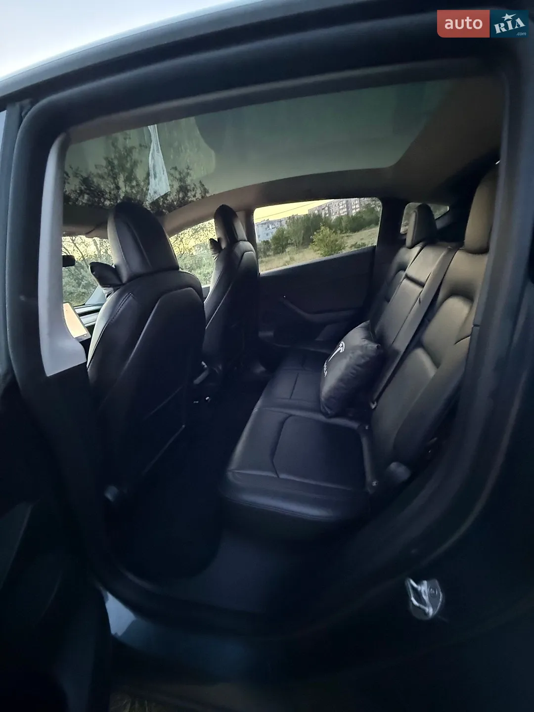 2022 Tesla Model Y - мініатюра 8