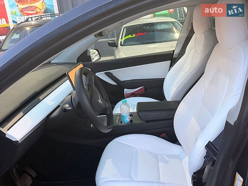 Внедорожник / Кроссовер Tesla Model Y 2022 в Киеве