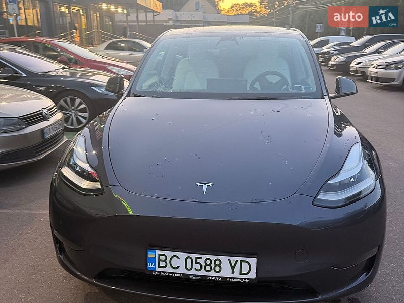 Внедорожник / Кроссовер Tesla Model Y 2022 в Киеве