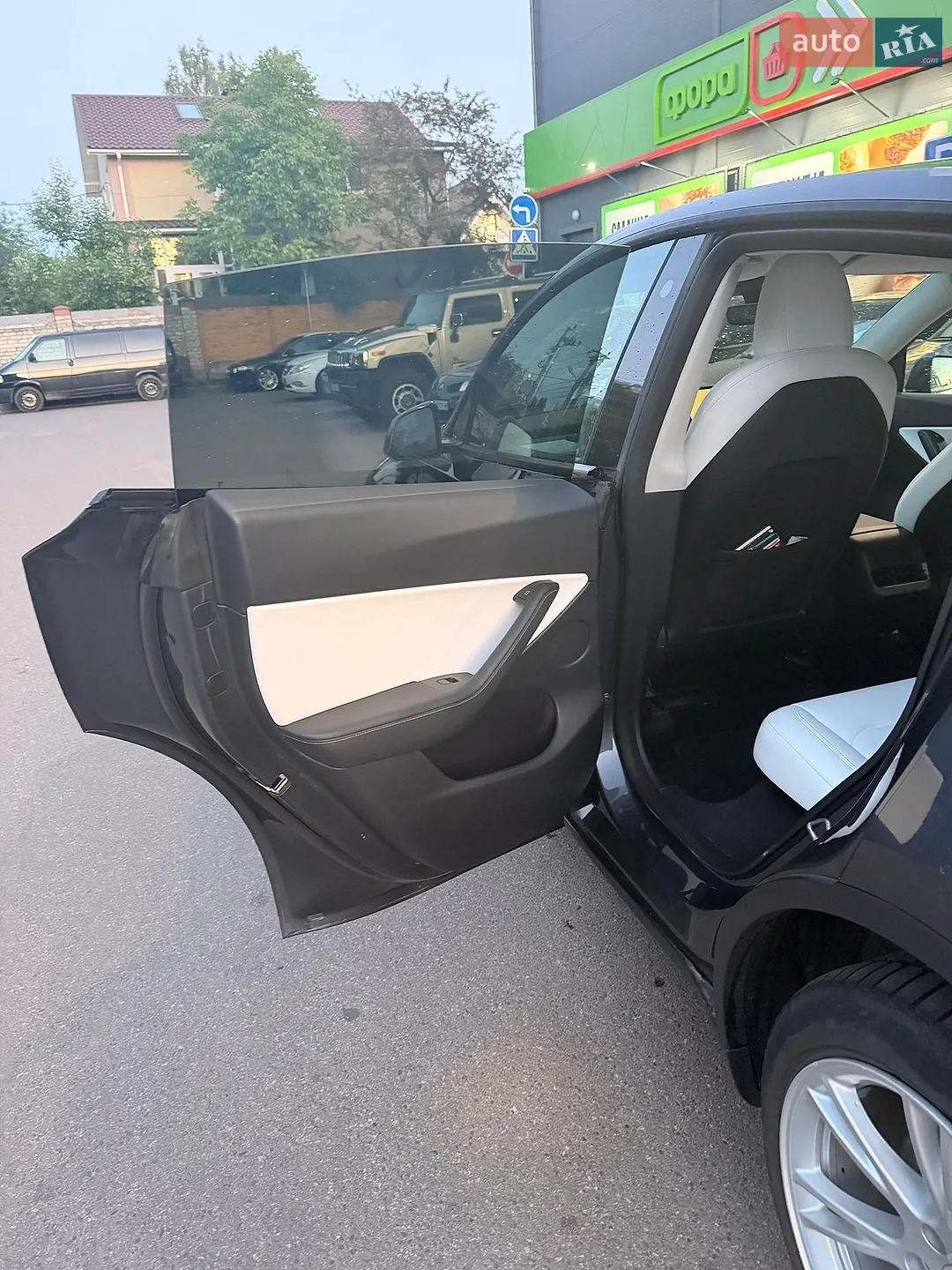 2022 Tesla Model Y - мініатюра 6