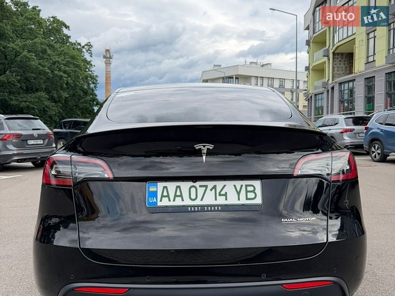 Внедорожник / Кроссовер Tesla Model Y 2021 в Киеве