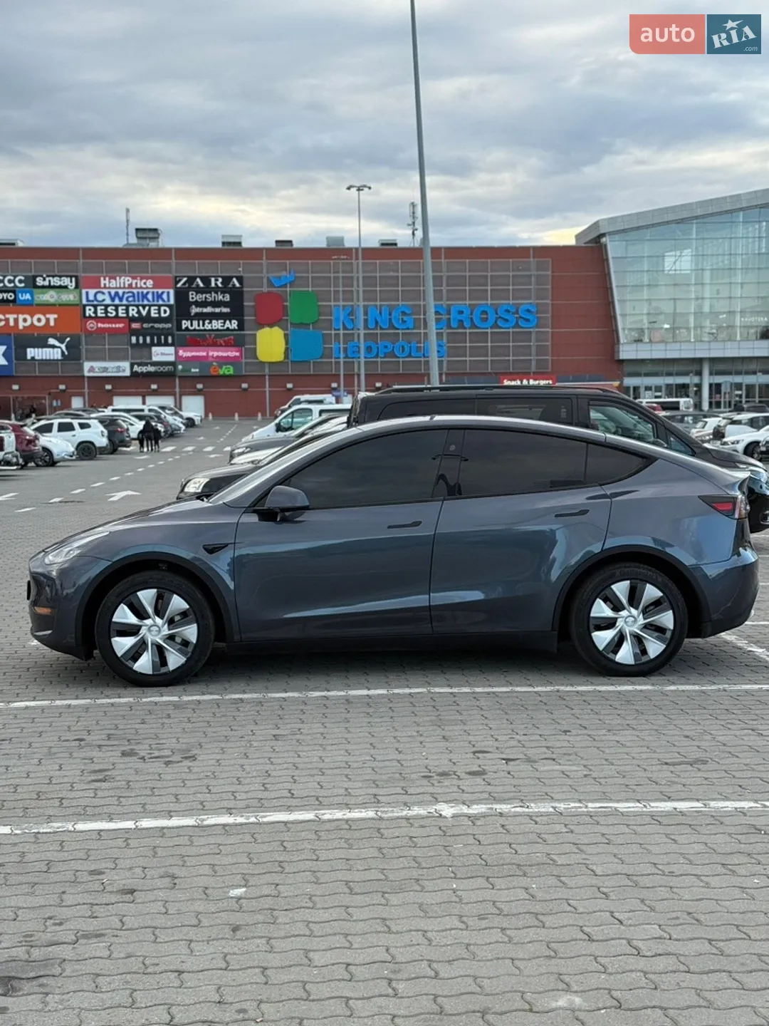 2023 Tesla Model Y - мініатюра 4