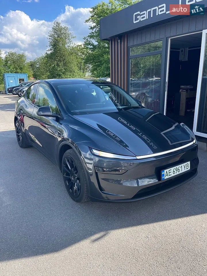 2025 Tesla Model Y - мініатюра 30