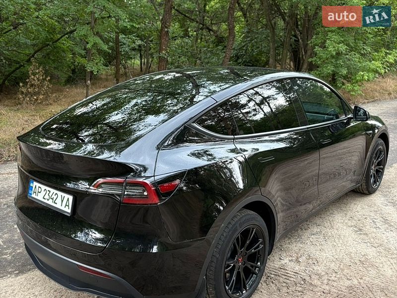 Внедорожник / Кроссовер Tesla Model Y 2024 в Запорожье