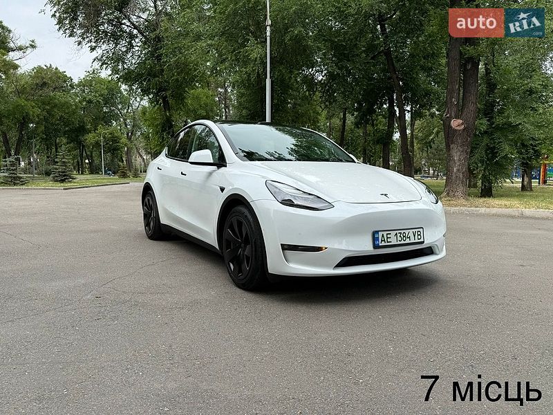 Tesla Model Y 2021