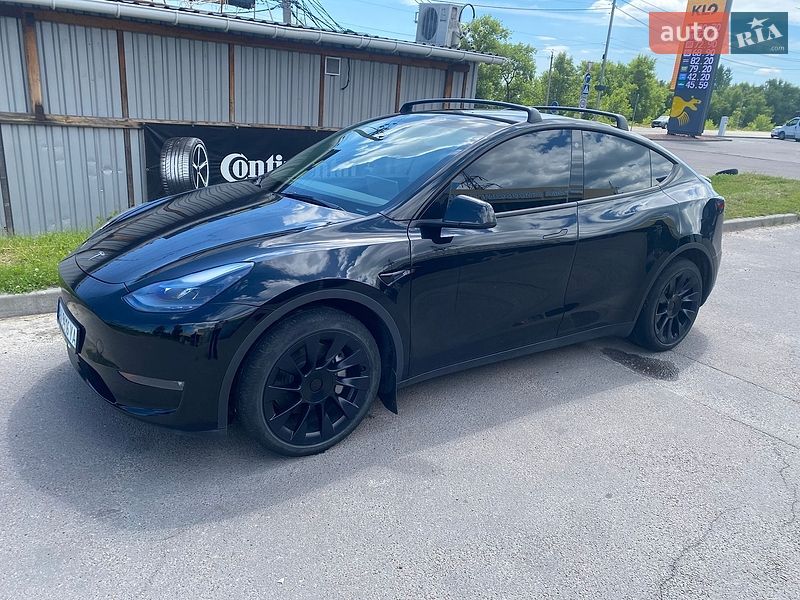 Внедорожник / Кроссовер Tesla Model Y 2023 в Киеве